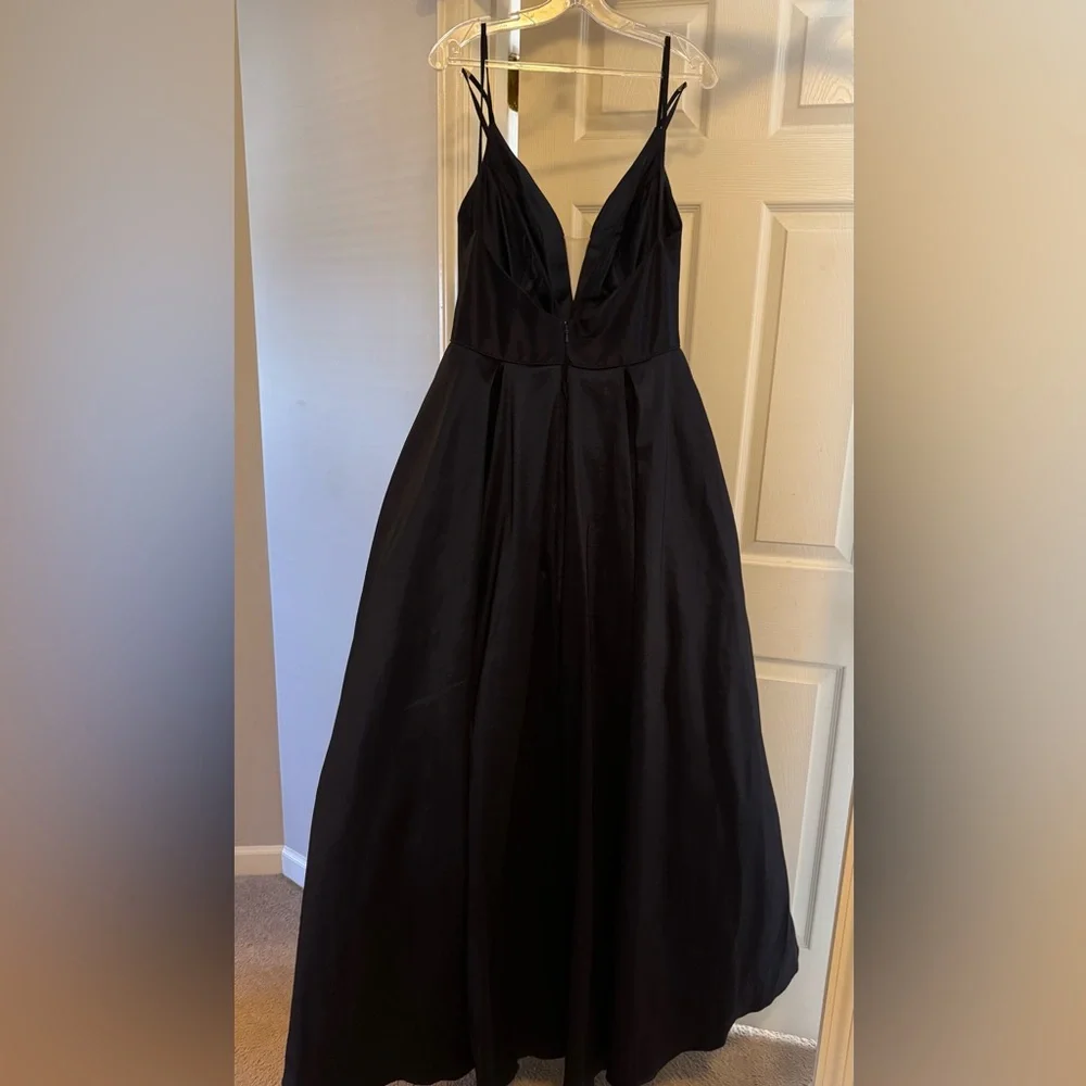 Classic Navy Blue V-Neck Spaghetti Strap Evening Dress - Picture 2 of 2